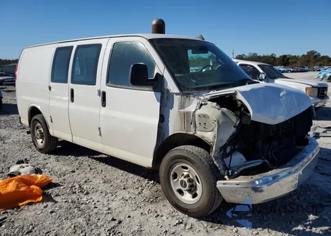 2020 GMC Savana G2500 z USA, uszkodzony, nr VIN 1GTW7AFG2L1173209